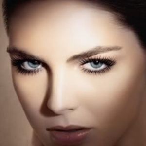 3/$25 item! Sumptuous Volume Mascara BLACK .1 oz